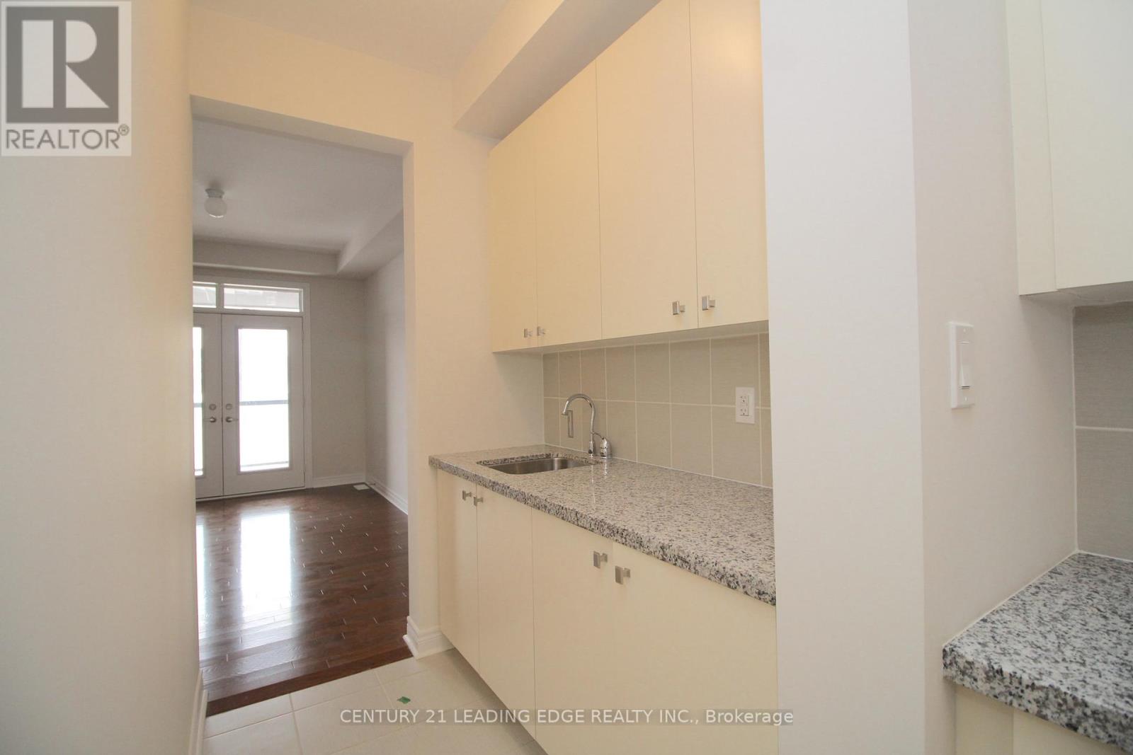 2nd & 3rd - 102 Hilts Drive, Richmond Hill, Ontario  L4H 0J2 - Photo 5 - N12915216