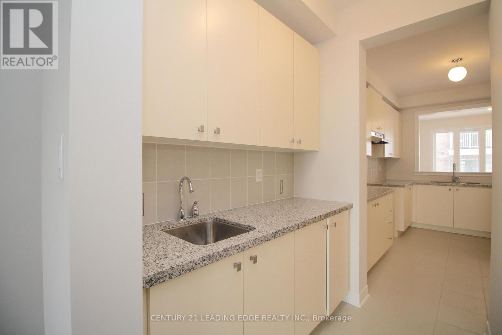 2nd & 3rd - 102 Hilts Drive, Richmond Hill, Ontario  L4H 0J2 - Photo 6 - N12915216