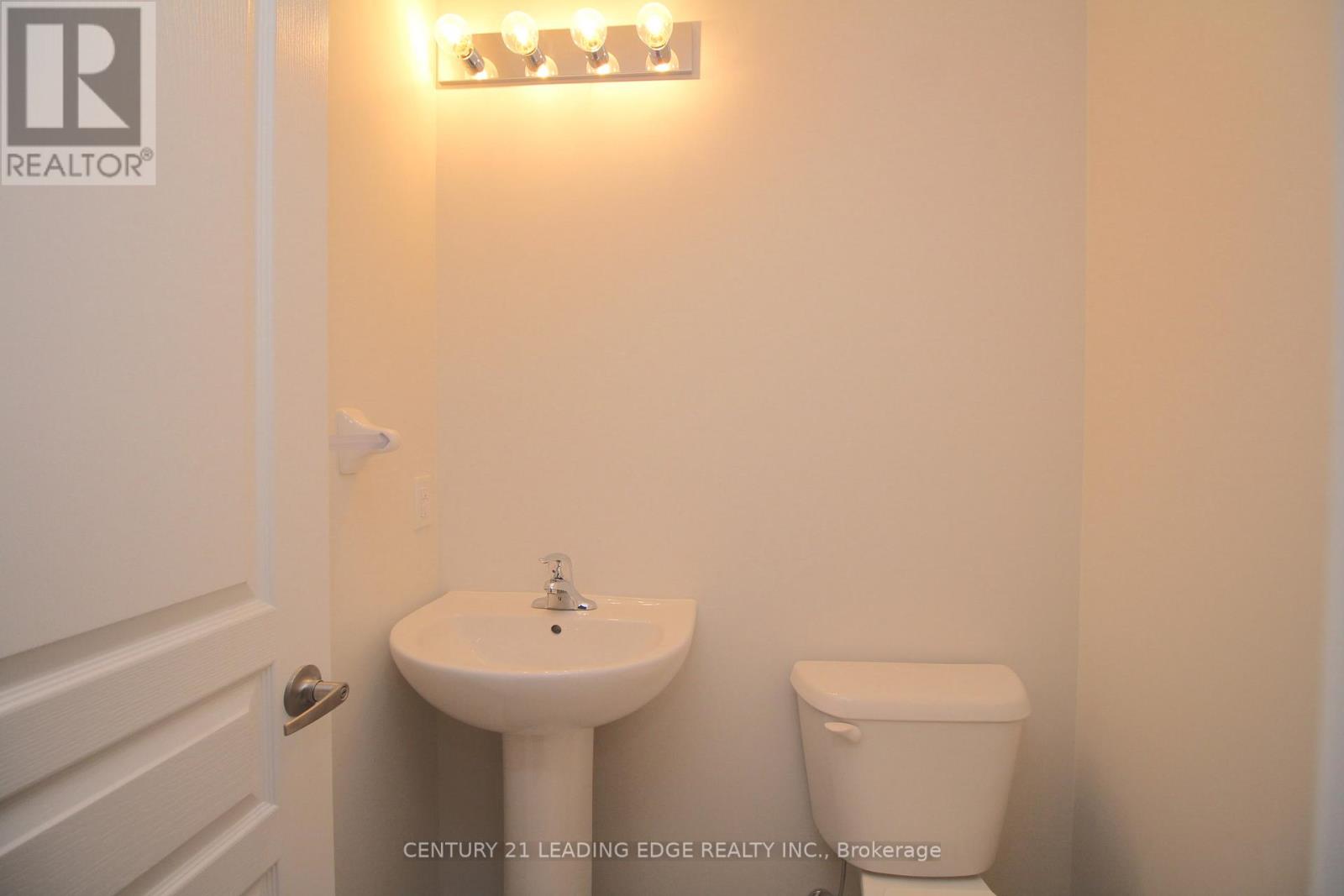 2nd & 3rd - 102 Hilts Drive, Richmond Hill, Ontario  L4H 0J2 - Photo 8 - N12915216