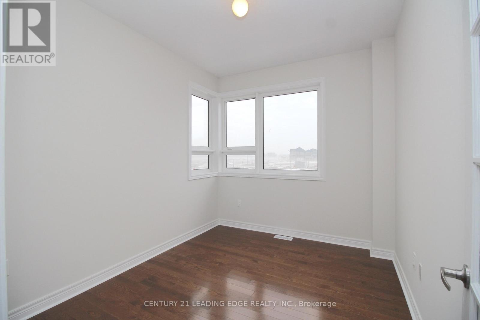 2nd & 3rd - 102 Hilts Drive, Richmond Hill, Ontario  L4H 0J2 - Photo 9 - N12915216