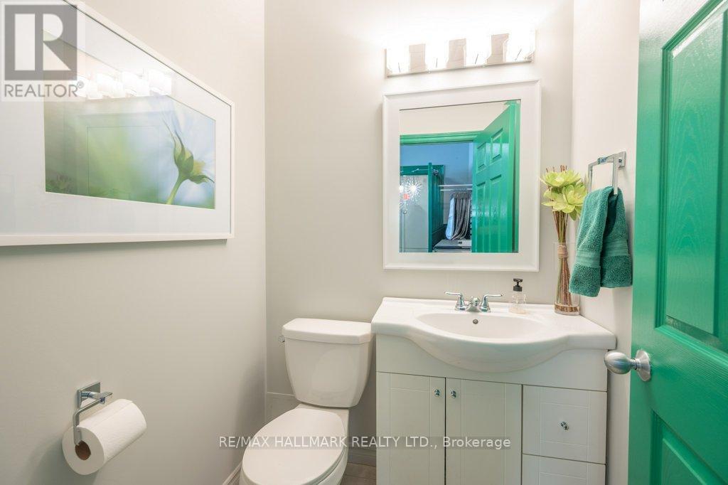 16 - 125 Don Hillock Drive, Aurora, Ontario  L4G 0H8 - Photo 17 - N12915242