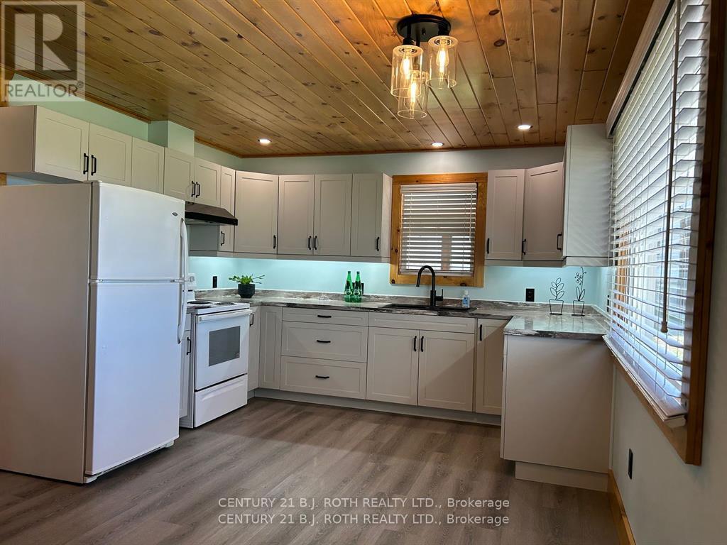 5 Delta Drive, Tay, Ontario  L0K 2C0 - Photo 13 - S12915062