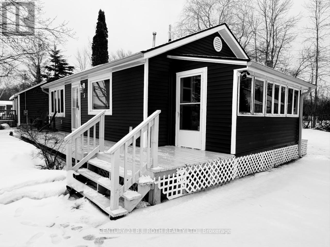 5 Delta Drive, Tay, Ontario  L0K 2C0 - Photo 2 - S12915062