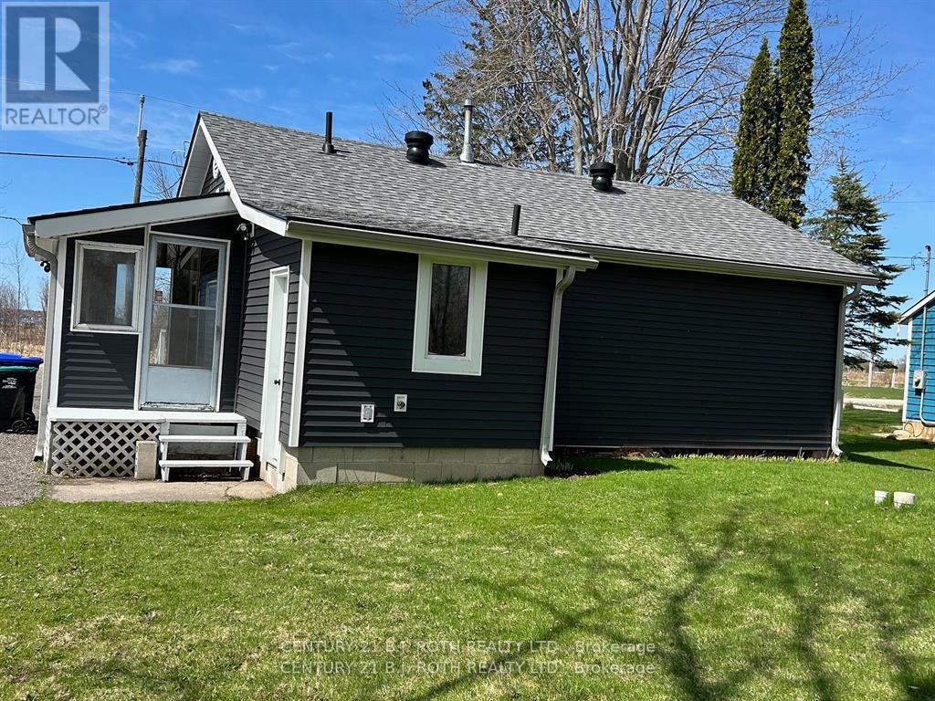 5 Delta Drive, Tay, Ontario  L0K 2C0 - Photo 7 - S12915062