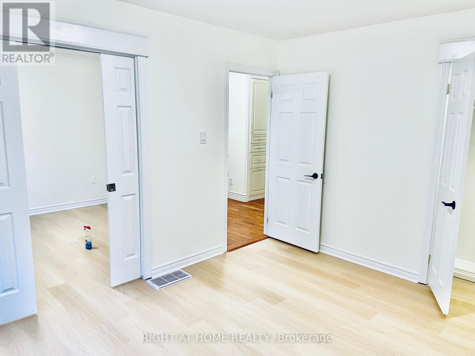 6 Beechcroft Circle, Barrie (Cundles East), Ontario  L4M 4Y4 - Photo 10 - S12915196