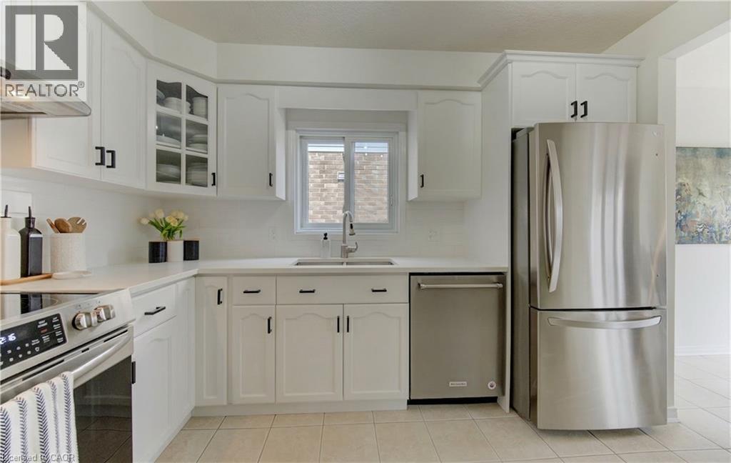 80 Everglade Crescent, Kitchener, Ontario  N2E 3Y5 - Photo 13 - 40814451