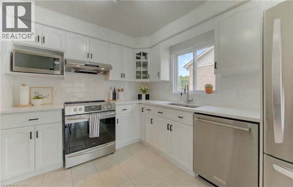 80 Everglade Crescent, Kitchener, Ontario  N2E 3Y5 - Photo 14 - 40814451