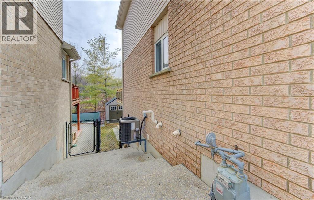 80 Everglade Crescent, Kitchener, Ontario  N2E 3Y5 - Photo 35 - 40814451