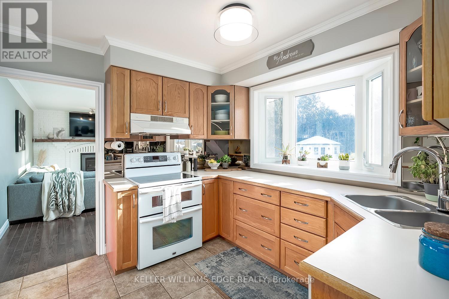 275 Camborne Crescent, Burlington, Ontario  L7N 2A4 - Photo 17 - W12797718