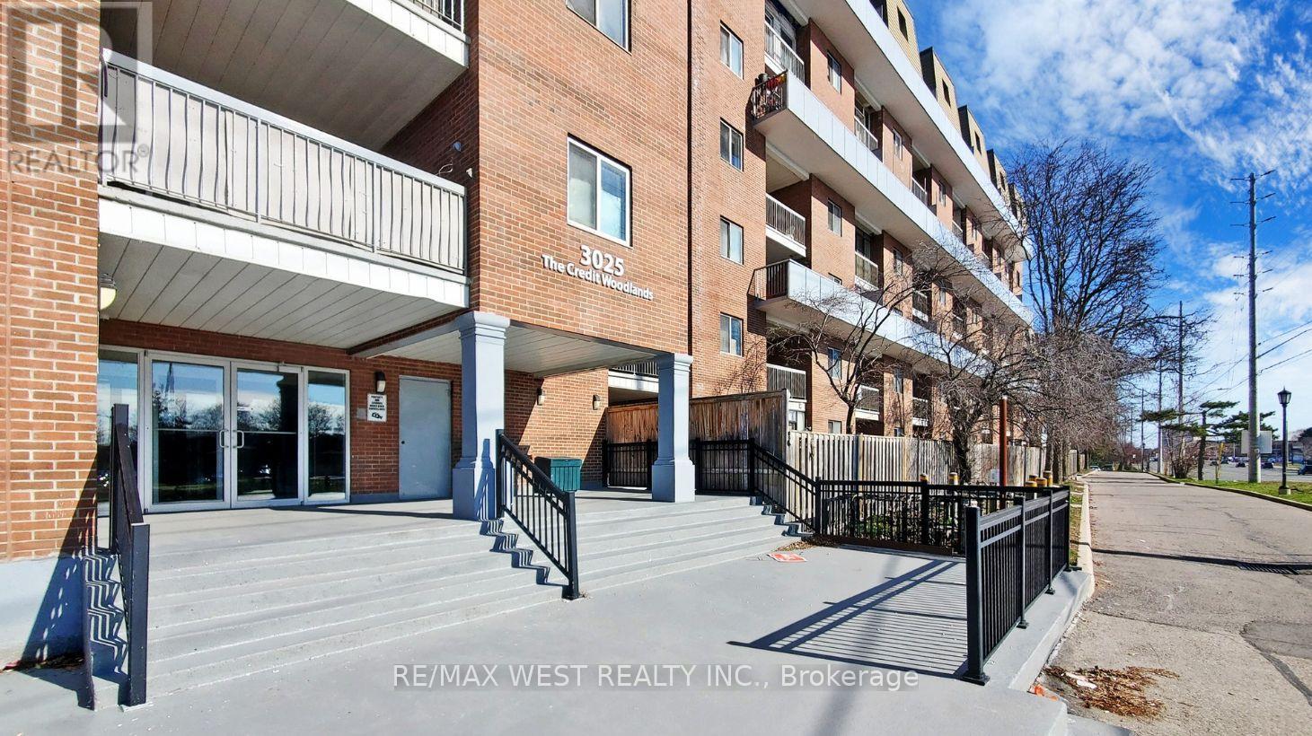 320 - 3025 The Credit Woodlands Drive, Mississauga, Ontario  L5C 2V3 - Photo 43 - W12914876