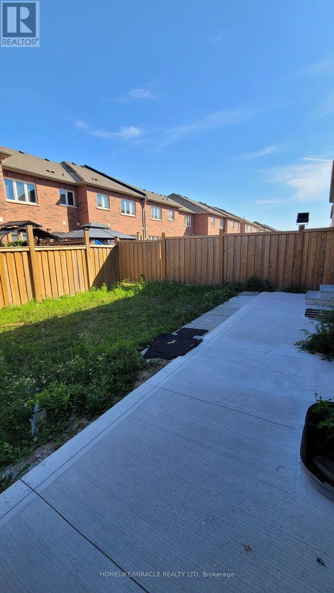 56 Dolobram Trail, Brampton, Ontario  L7A 4Y3 - Photo 28 - W12914438