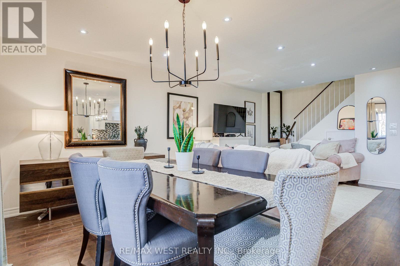 320 - 3025 The Credit Woodlands Drive, Mississauga, Ontario  L5C 2V3 - Photo 6 - W12914876