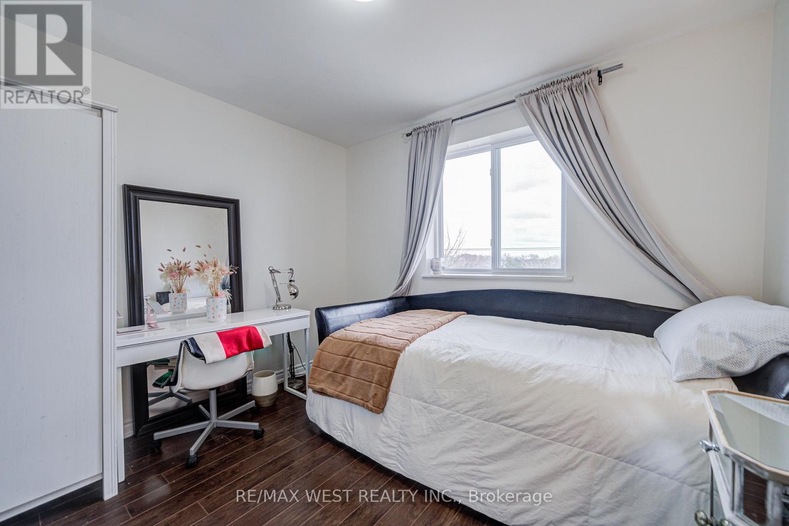 320 - 3025 The Credit Woodlands Drive, Mississauga, Ontario  L5C 2V3 - Photo 18 - W12914876