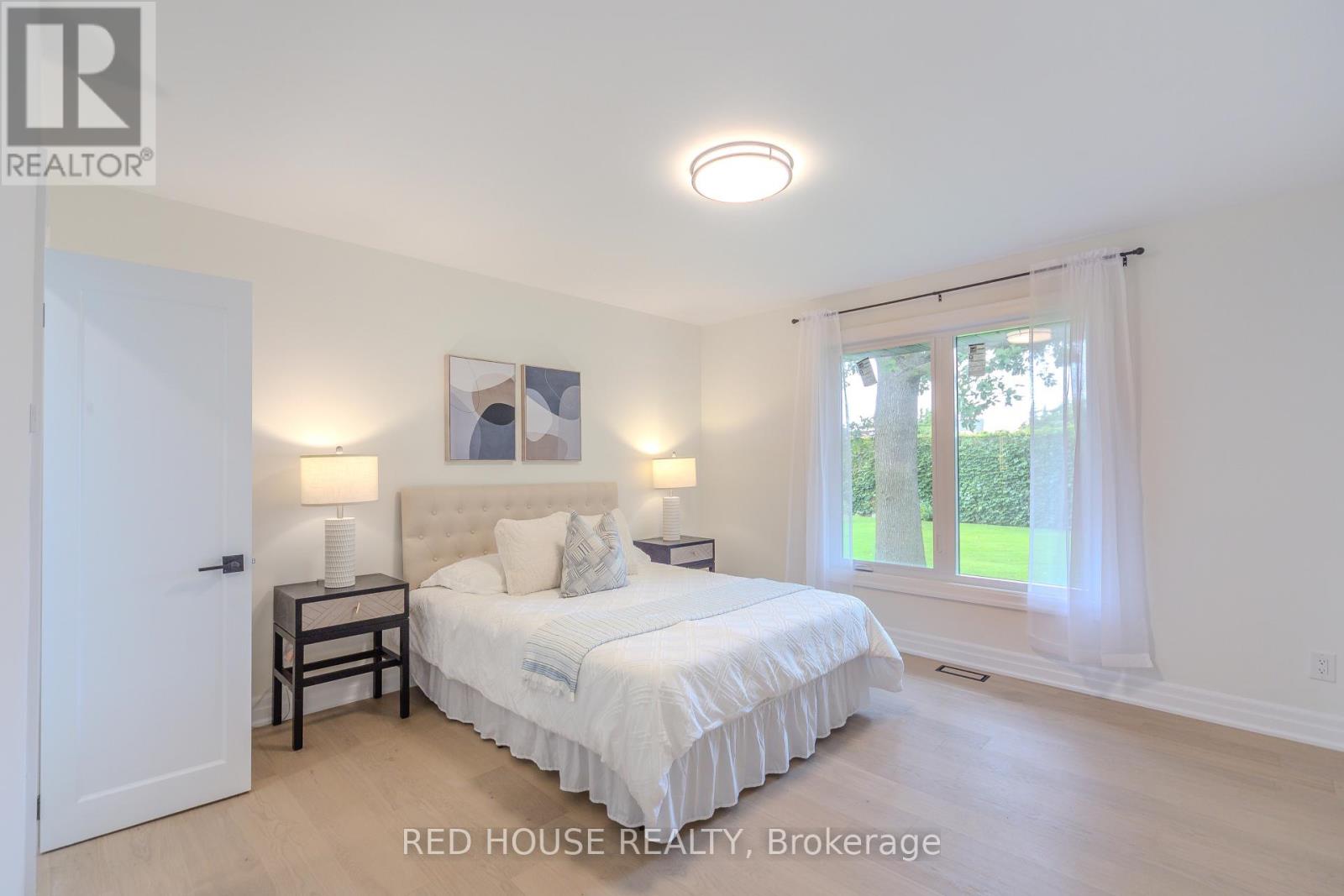 1253 Melton Drive, Mississauga, Ontario  L4Y 1L6 - Photo 25 - W12915064