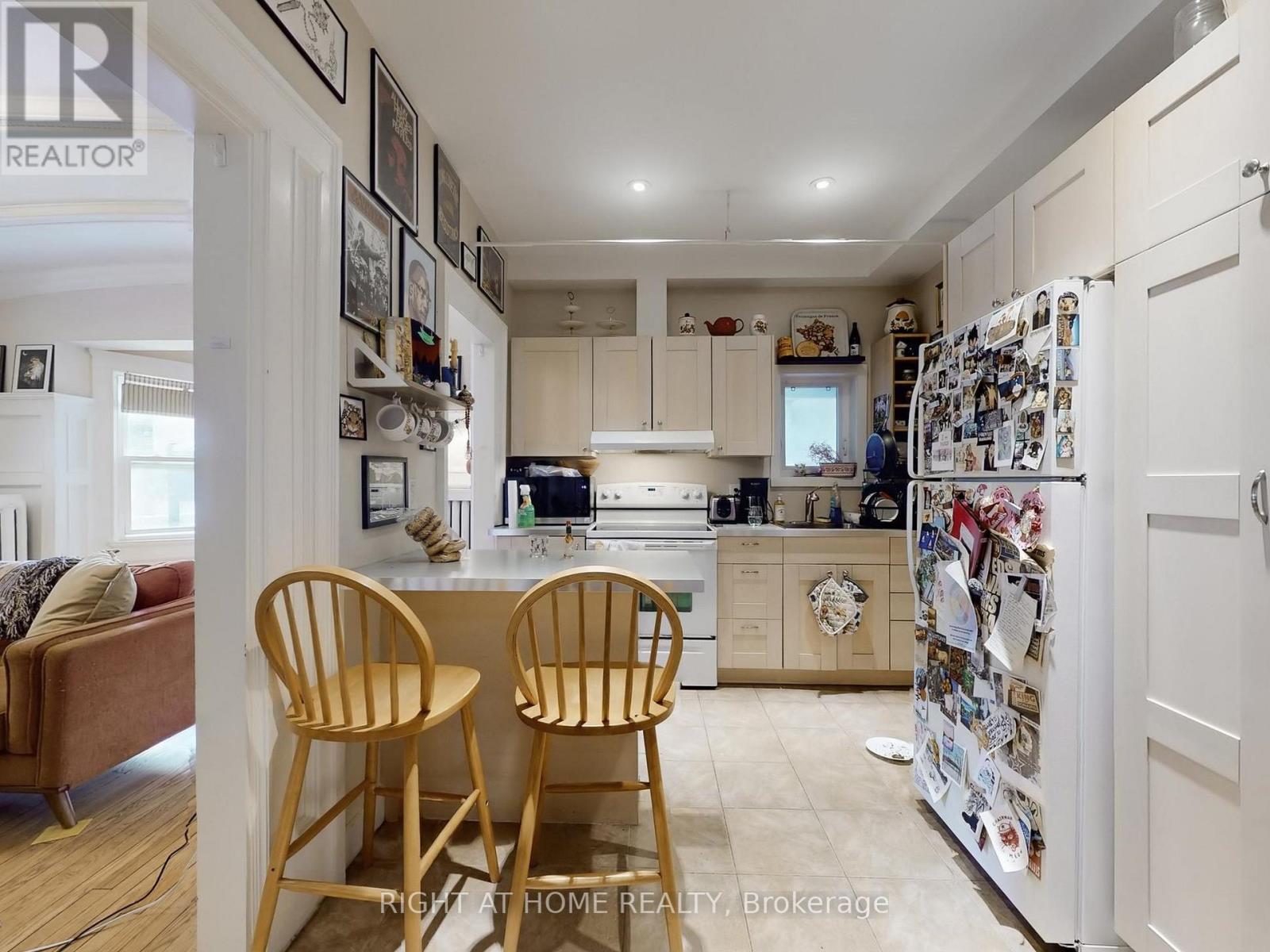 32 High Park Boulevard, Toronto, Ontario  M6R 1M7 - Photo 14 - W12915066