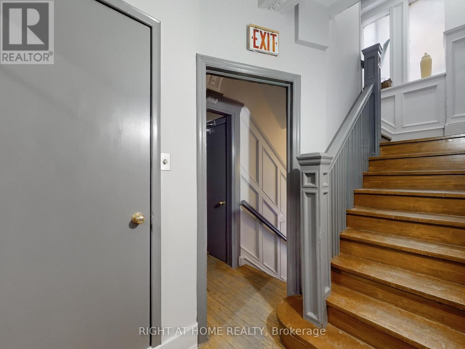 32 High Park Boulevard, Toronto, Ontario  M6R 1M7 - Photo 18 - W12915066