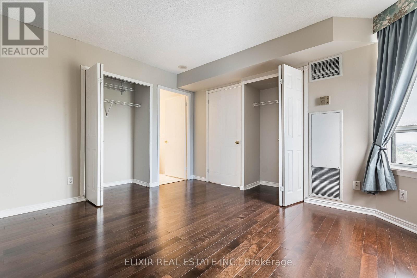 2011 - 135 Hillcrest Avenue, Mississauga, Ontario  L5B 4B1 - Photo 15 - W12915094