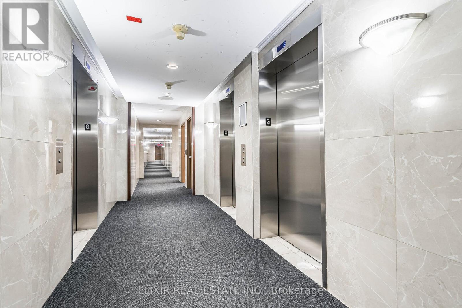 2011 - 135 Hillcrest Avenue, Mississauga, Ontario  L5B 4B1 - Photo 2 - W12915094