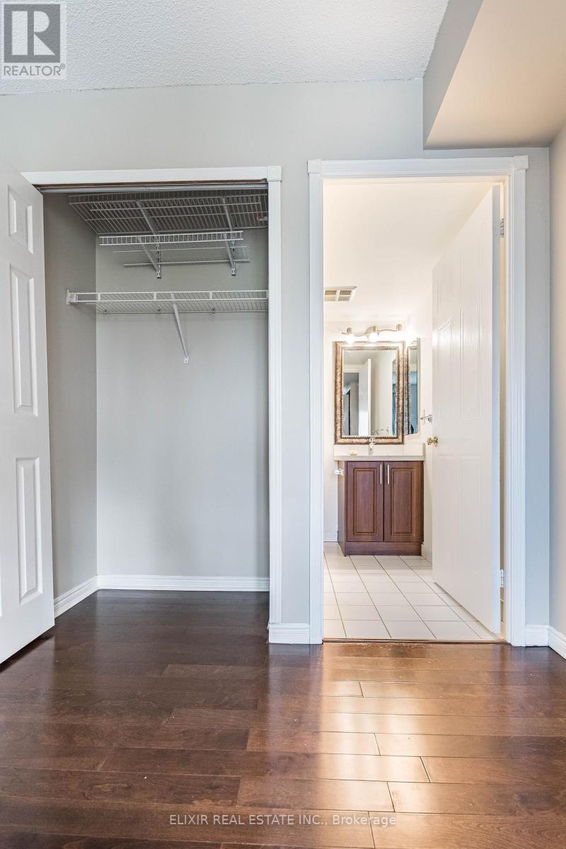 2011 - 135 Hillcrest Avenue, Mississauga, Ontario  L5B 4B1 - Photo 21 - W12915094