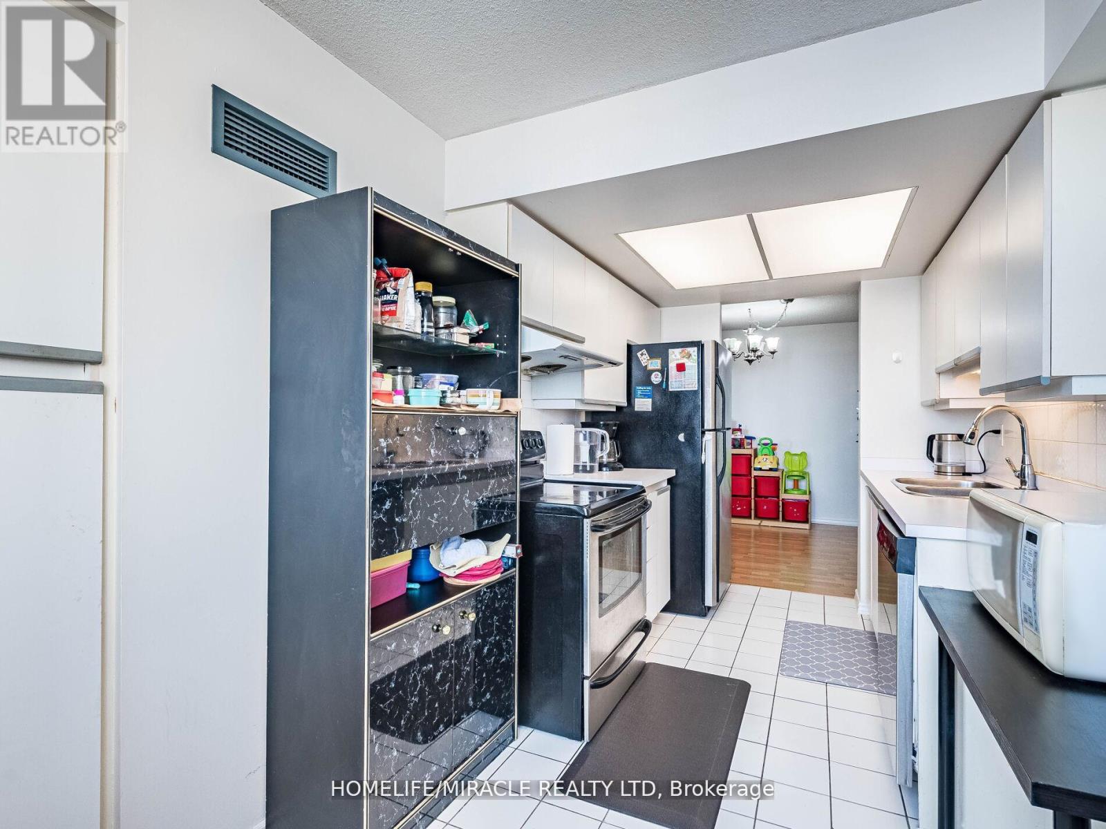 1809 - 30 Malta Avenue, Brampton, Ontario  L6Y 4S5 - Photo 17 - W12915102