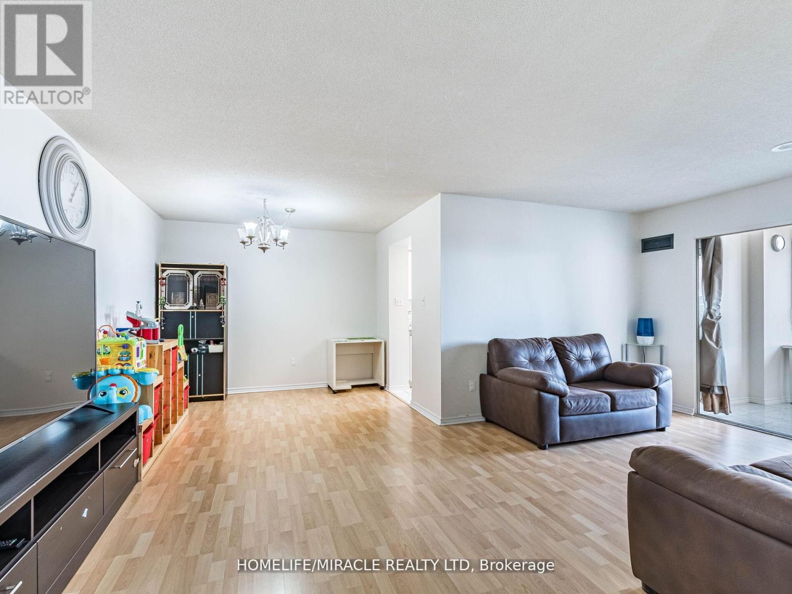 1809 - 30 Malta Avenue, Brampton, Ontario  L6Y 4S5 - Photo 8 - W12915102