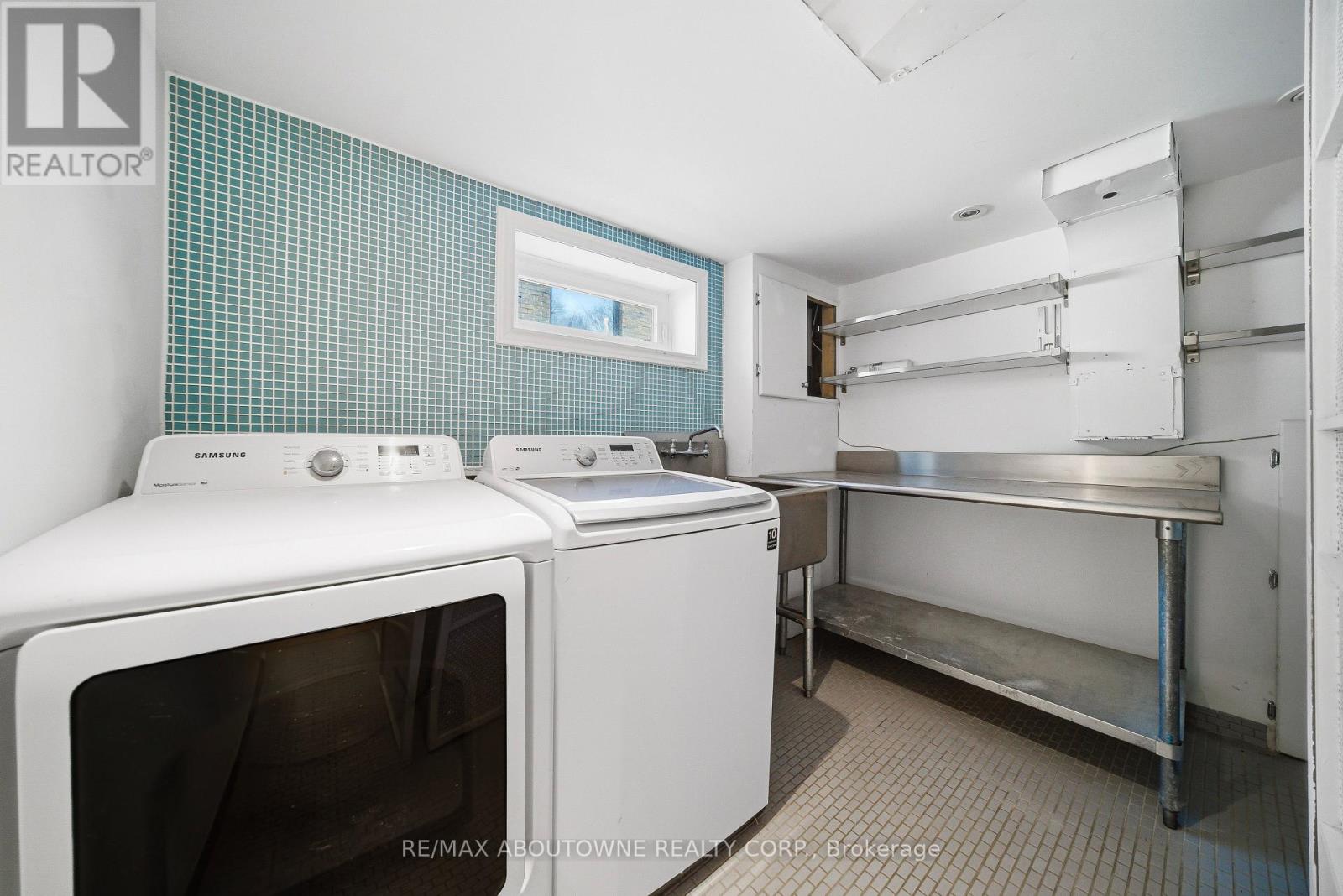 481 Anthony Drive, Oakville, Ontario  L6J 2K6 - Photo 22 - W12915172