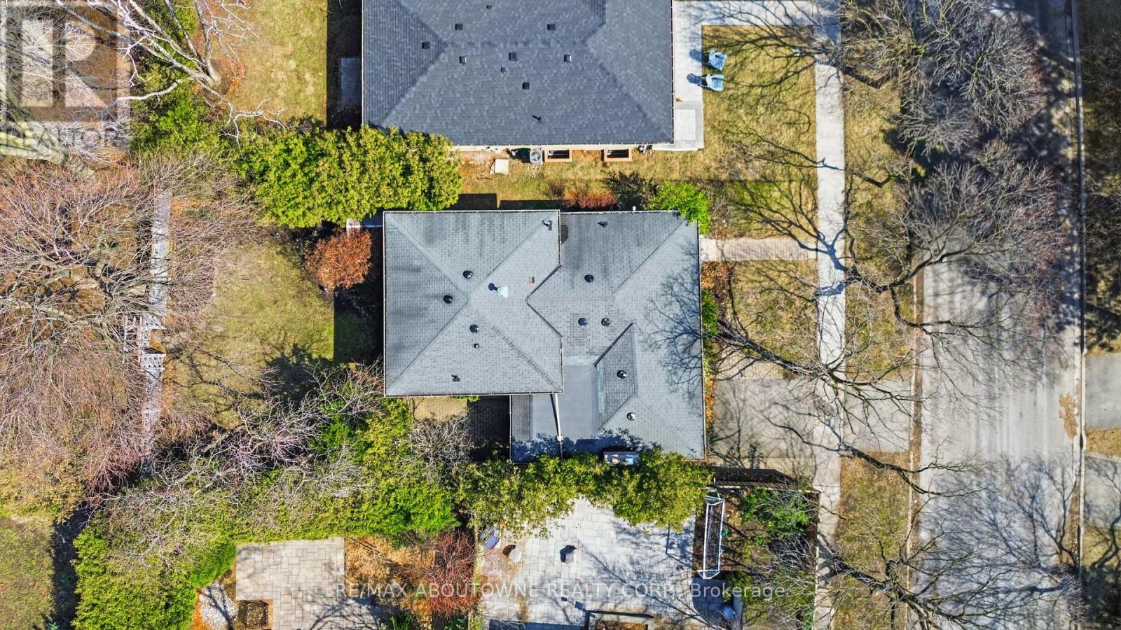 481 Anthony Drive, Oakville, Ontario  L6J 2K6 - Photo 33 - W12915172