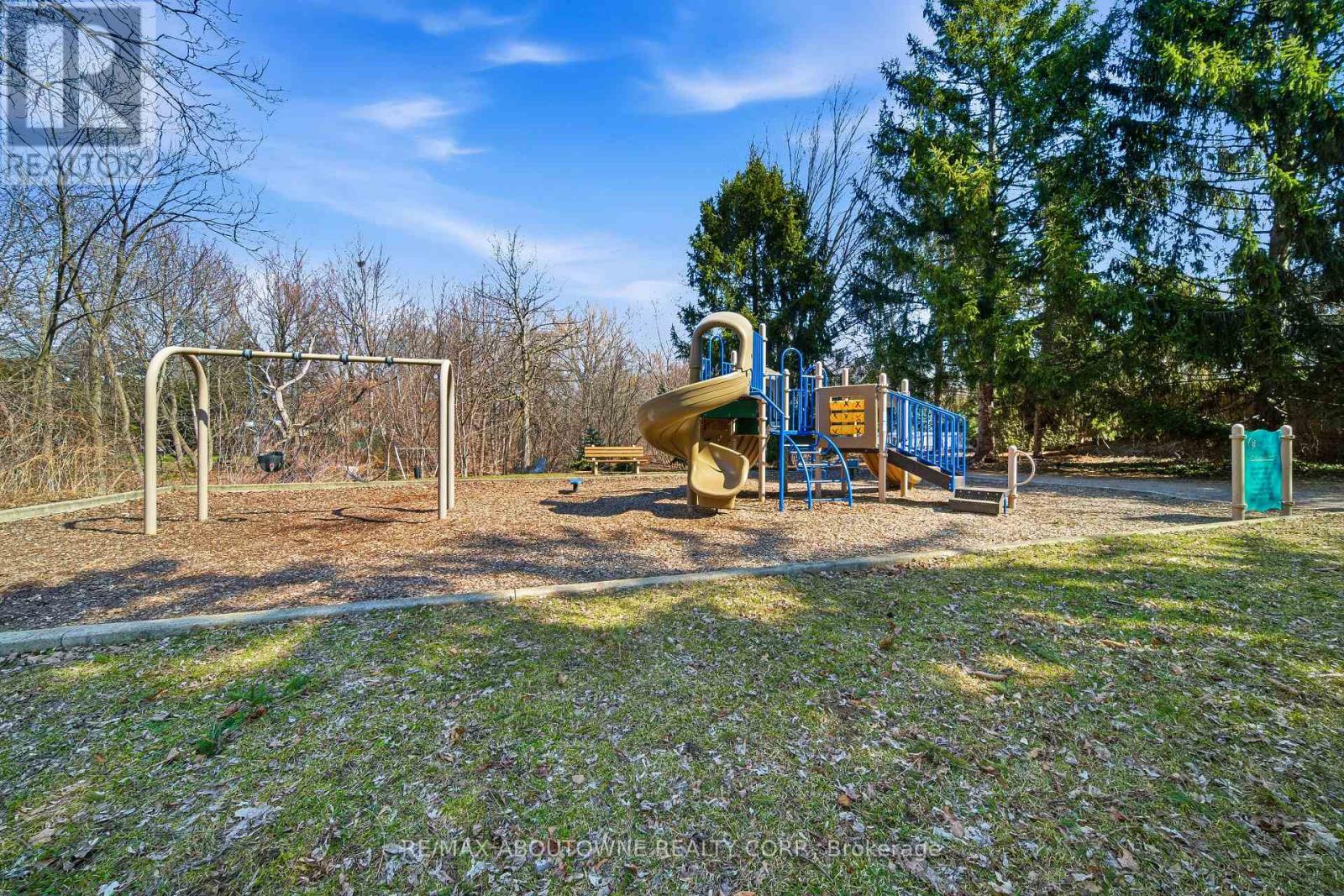 481 Anthony Drive, Oakville, Ontario  L6J 2K6 - Photo 35 - W12915172