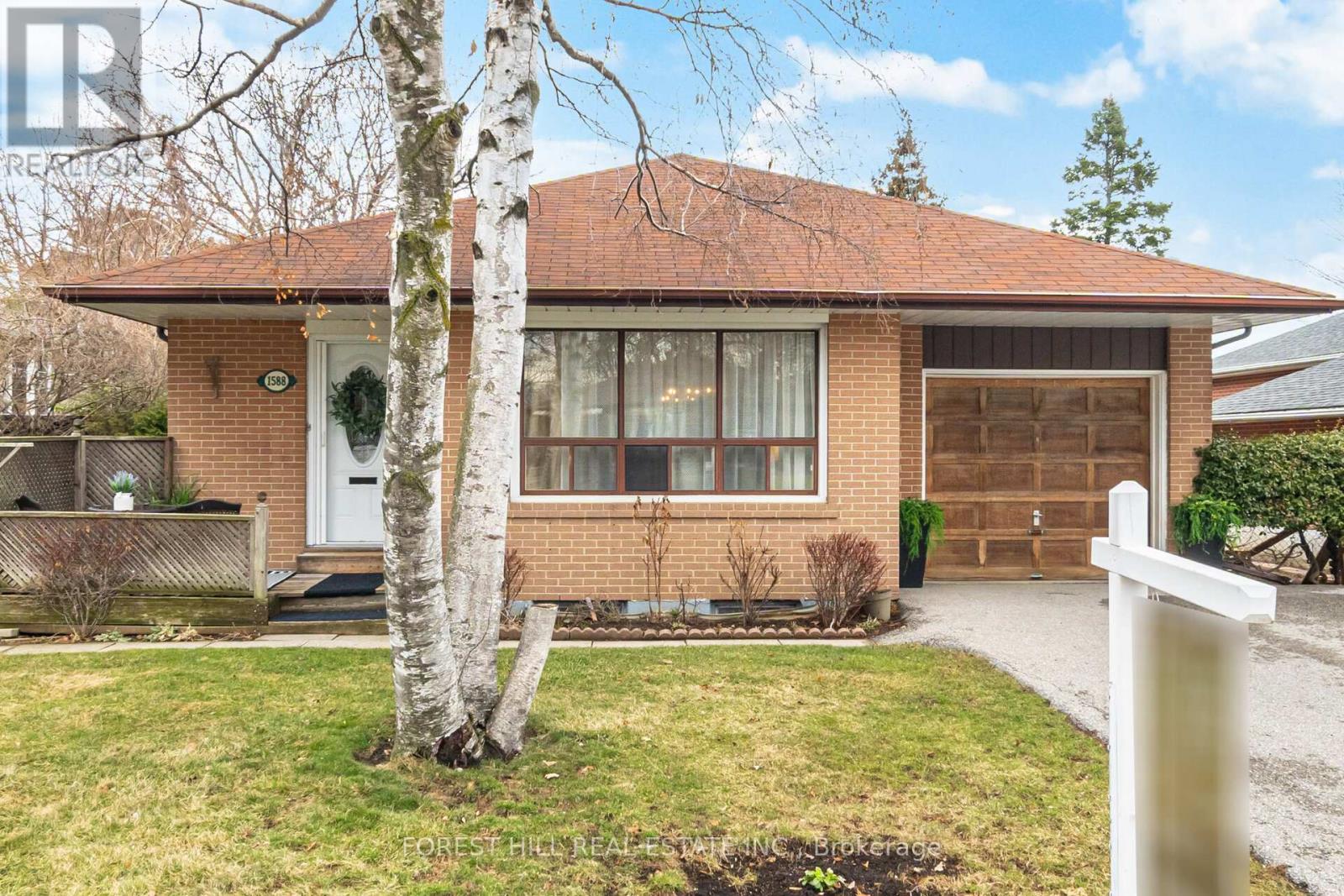 1588 HOBBS CRESCENT, Mississauga, Ontario