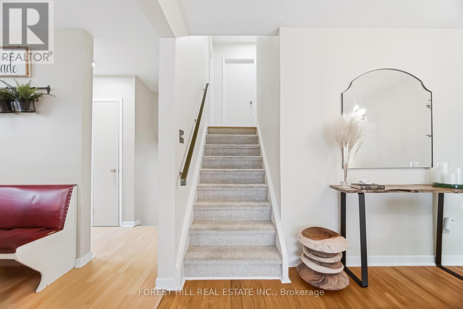 1588 Hobbs Crescent, Mississauga, Ontario  L5J 3R9 - Photo 20 - W12915178