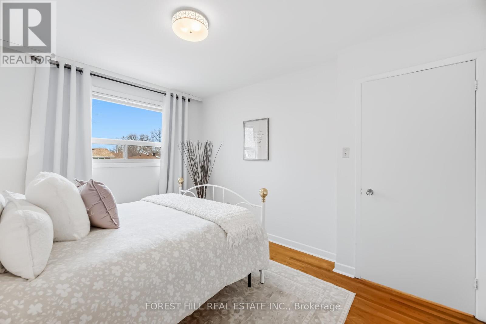 1588 Hobbs Crescent, Mississauga, Ontario  L5J 3R9 - Photo 25 - W12915178