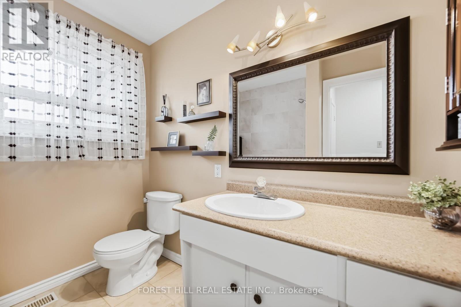 1588 Hobbs Crescent, Mississauga, Ontario  L5J 3R9 - Photo 30 - W12915178