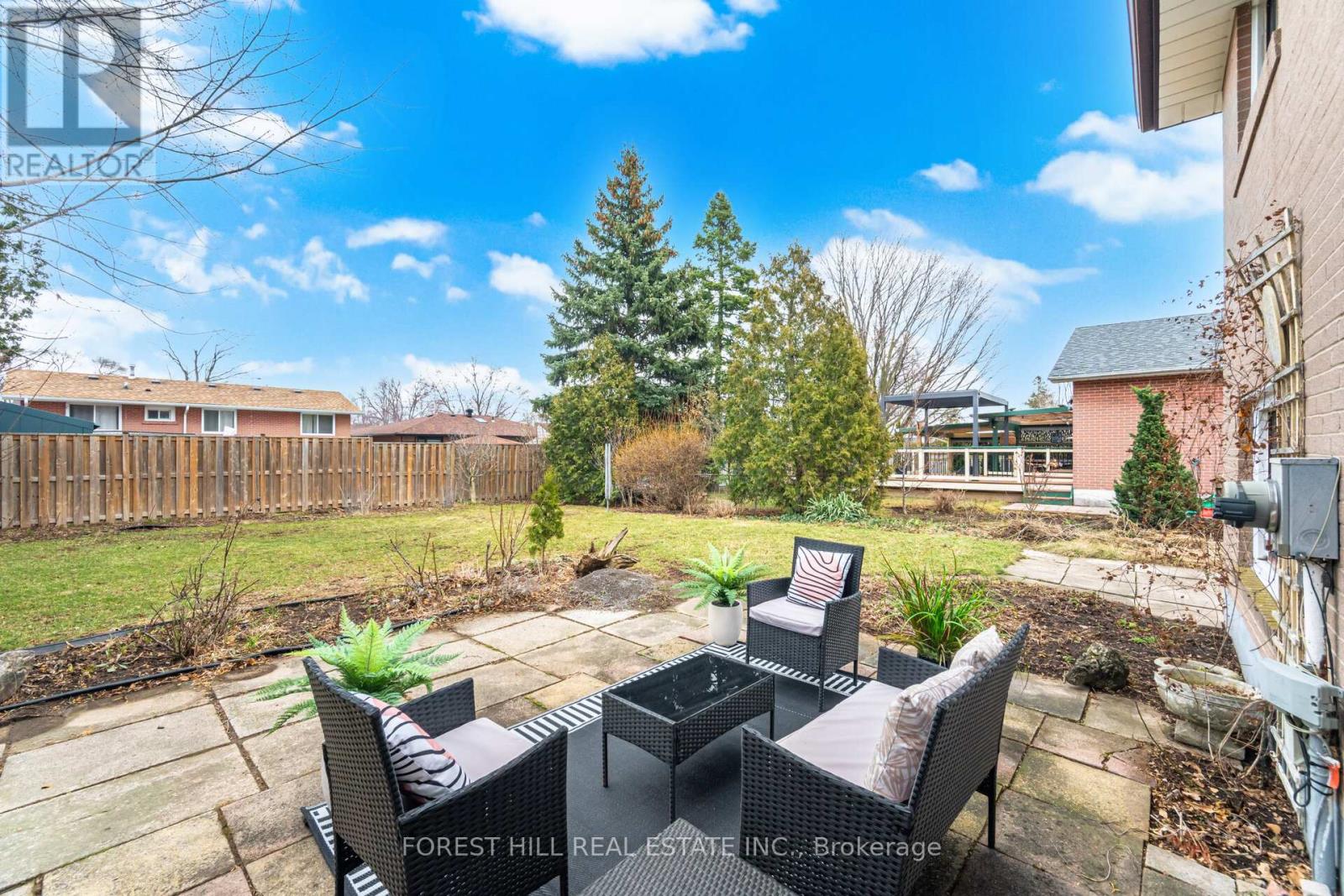 1588 Hobbs Crescent, Mississauga, Ontario  L5J 3R9 - Photo 47 - W12915178