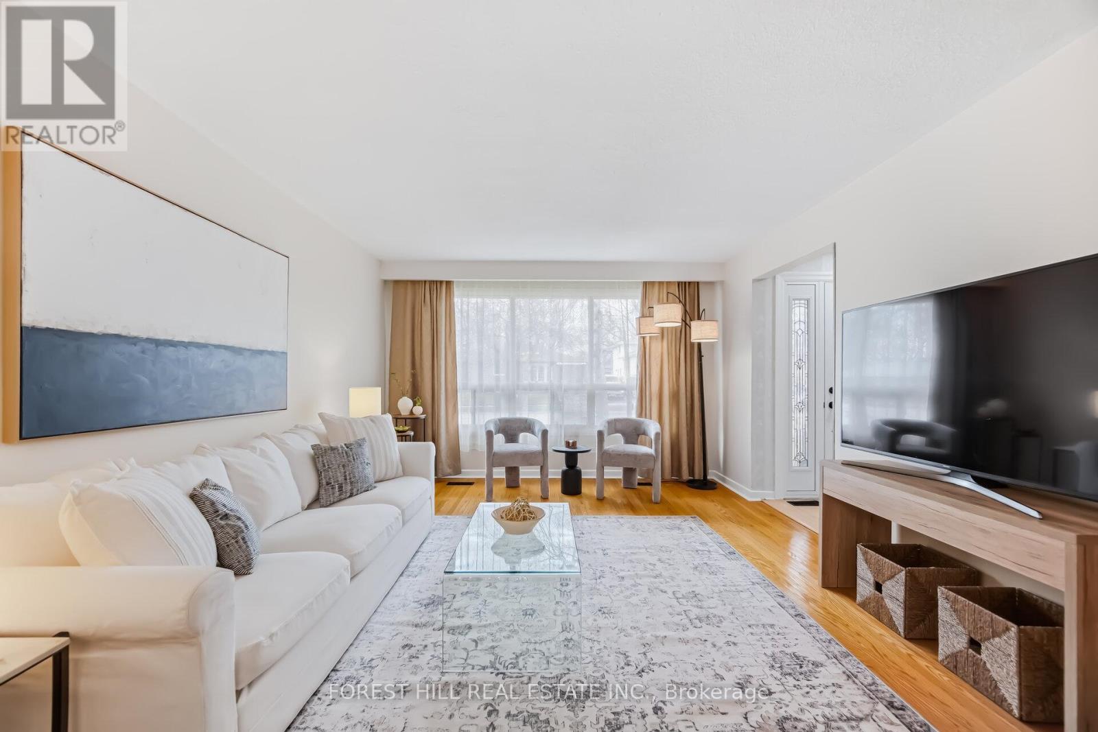 1588 Hobbs Crescent, Mississauga, Ontario  L5J 3R9 - Photo 6 - W12915178