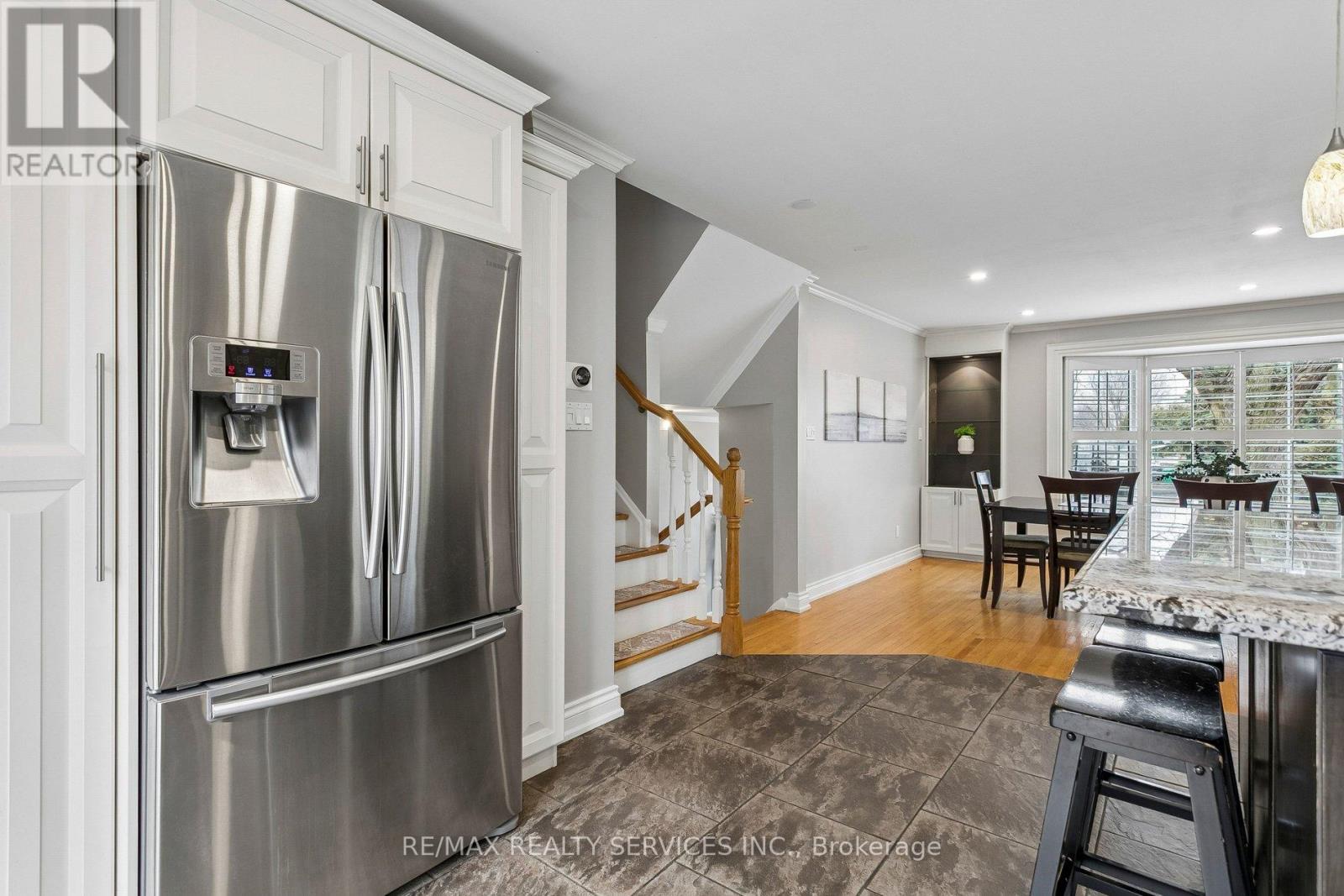 12 Ferndale Crescent, Brampton, Ontario  L6W 1E9 - Photo 20 - W12915198