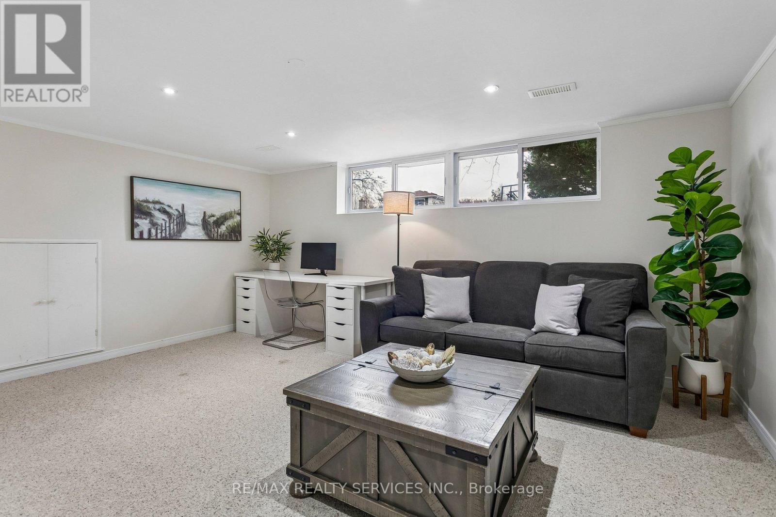 12 Ferndale Crescent, Brampton, Ontario  L6W 1E9 - Photo 32 - W12915198