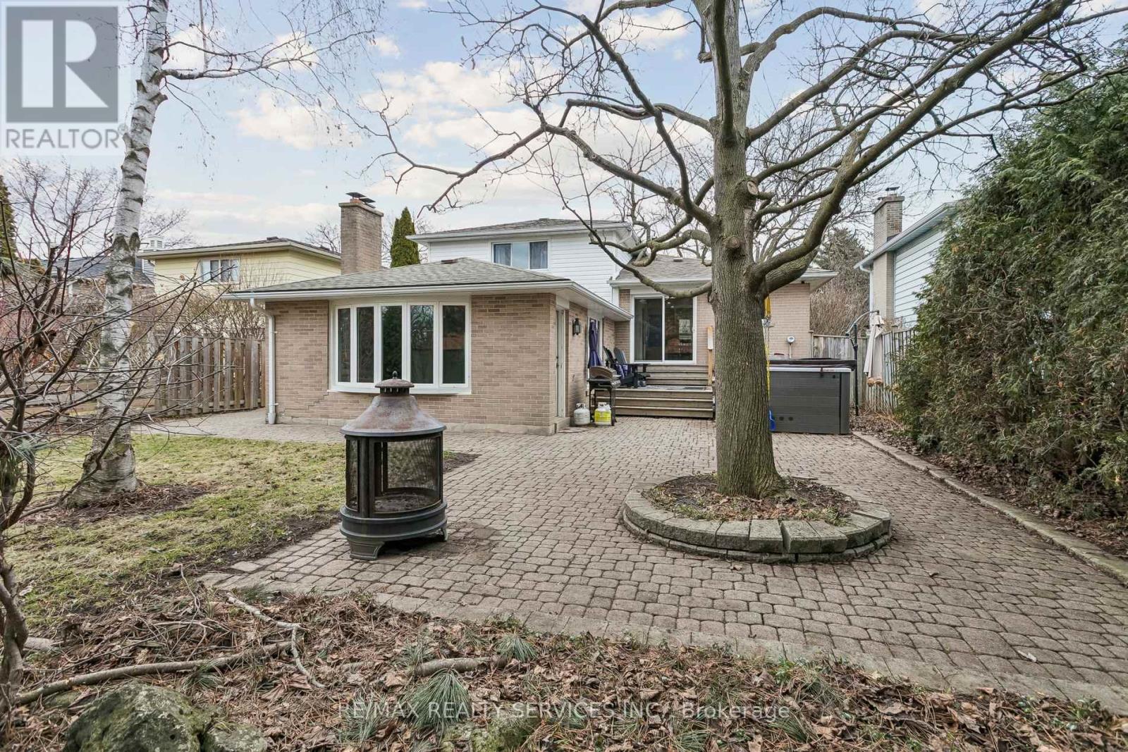 12 Ferndale Crescent, Brampton, Ontario  L6W 1E9 - Photo 37 - W12915198