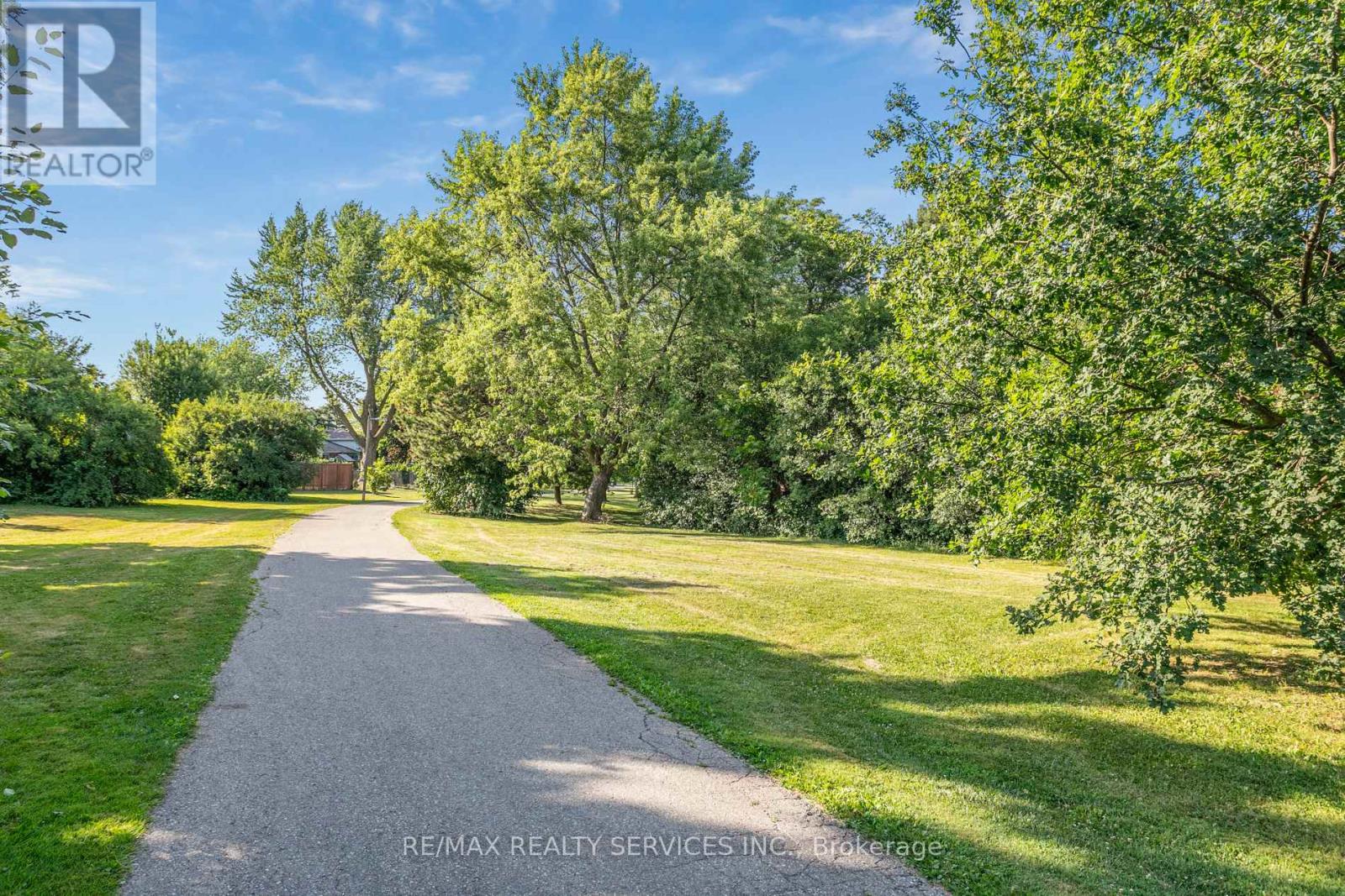 12 Ferndale Crescent, Brampton, Ontario  L6W 1E9 - Photo 44 - W12915198