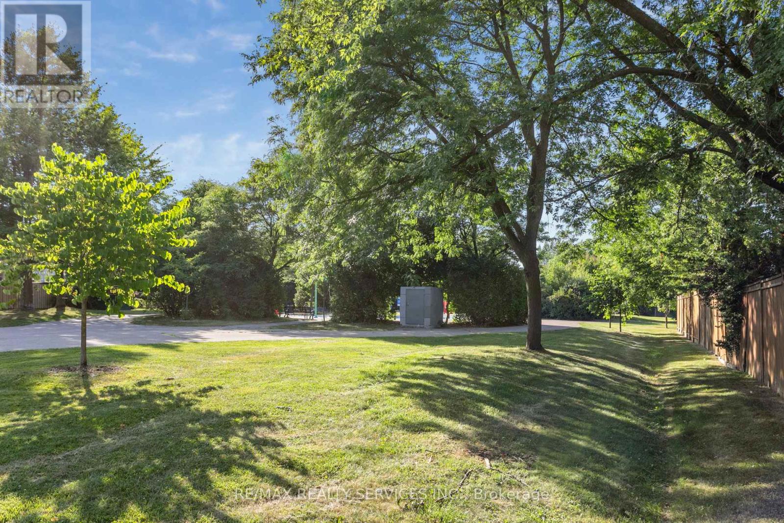 12 Ferndale Crescent, Brampton, Ontario  L6W 1E9 - Photo 45 - W12915198