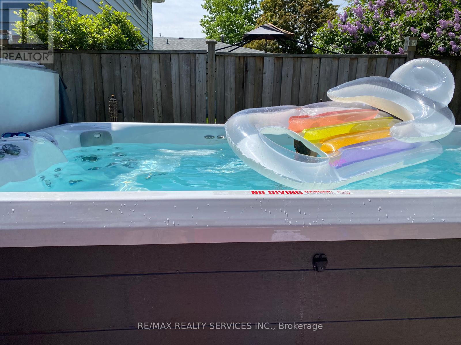 12 Ferndale Crescent, Brampton, Ontario  L6W 1E9 - Photo 46 - W12915198