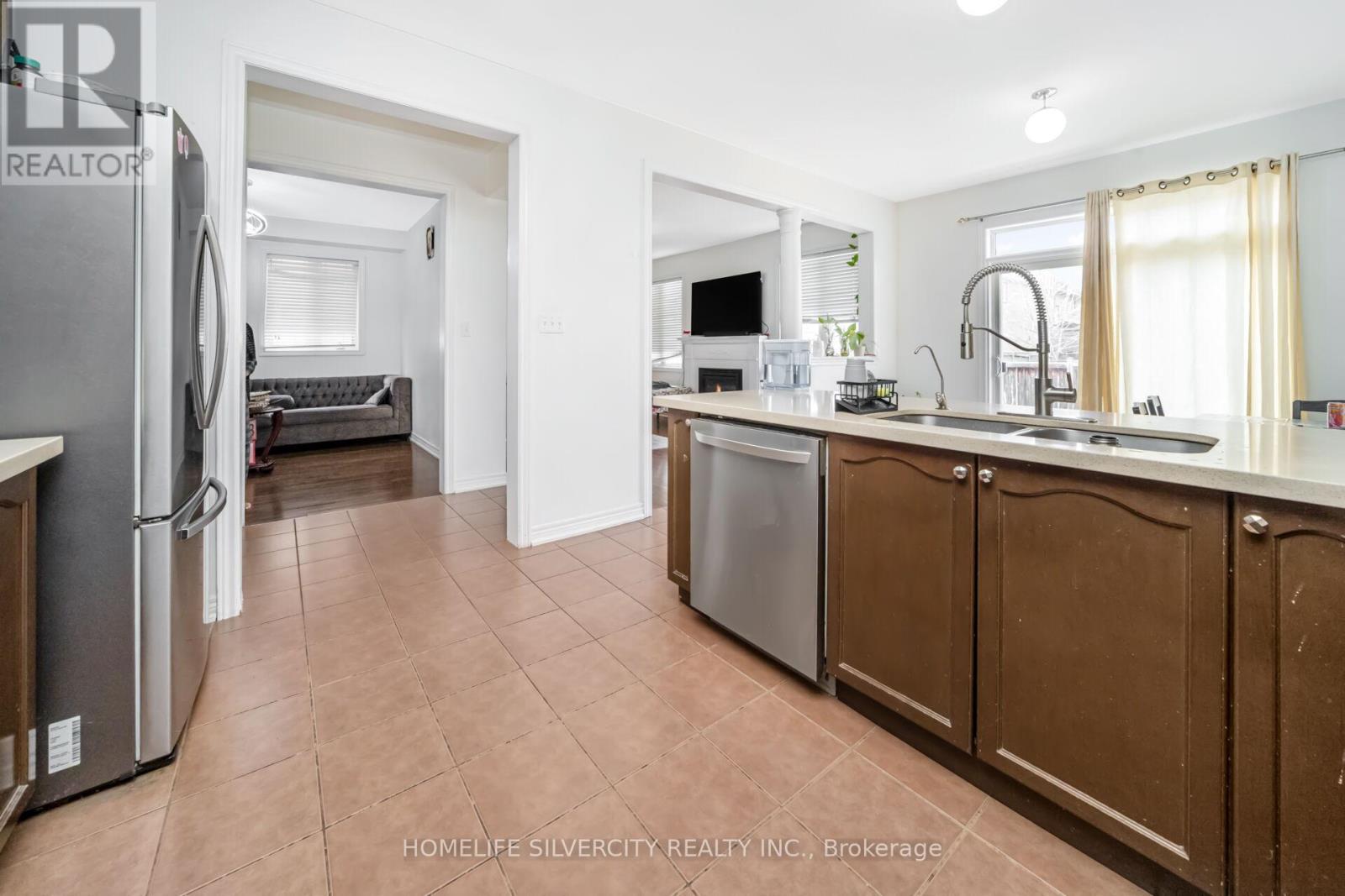 4 Fossil Street, Brampton, Ontario  L6P 3G6 - Photo 17 - W12915222