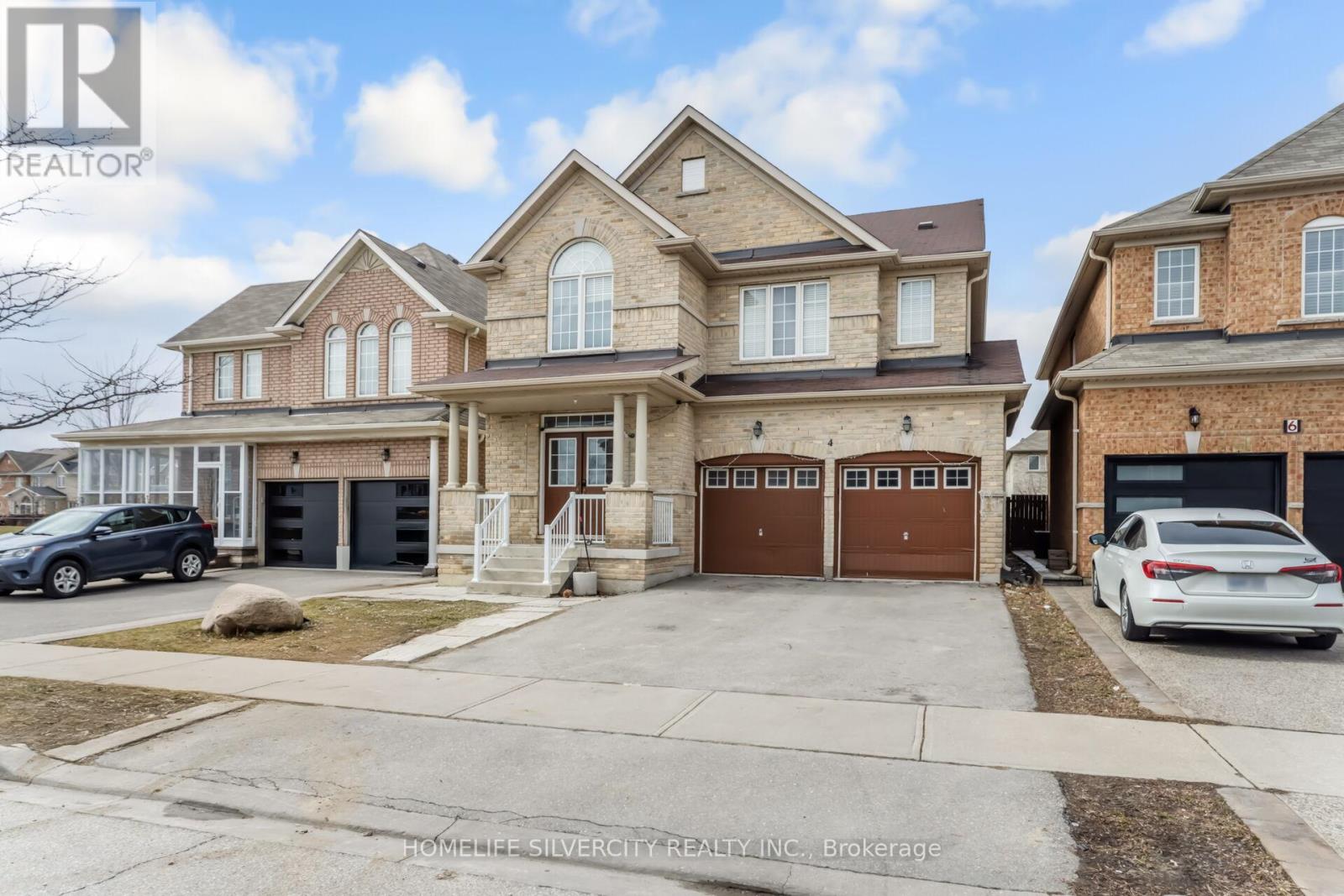 4 Fossil Street, Brampton, Ontario  L6P 3G6 - Photo 2 - W12915222
