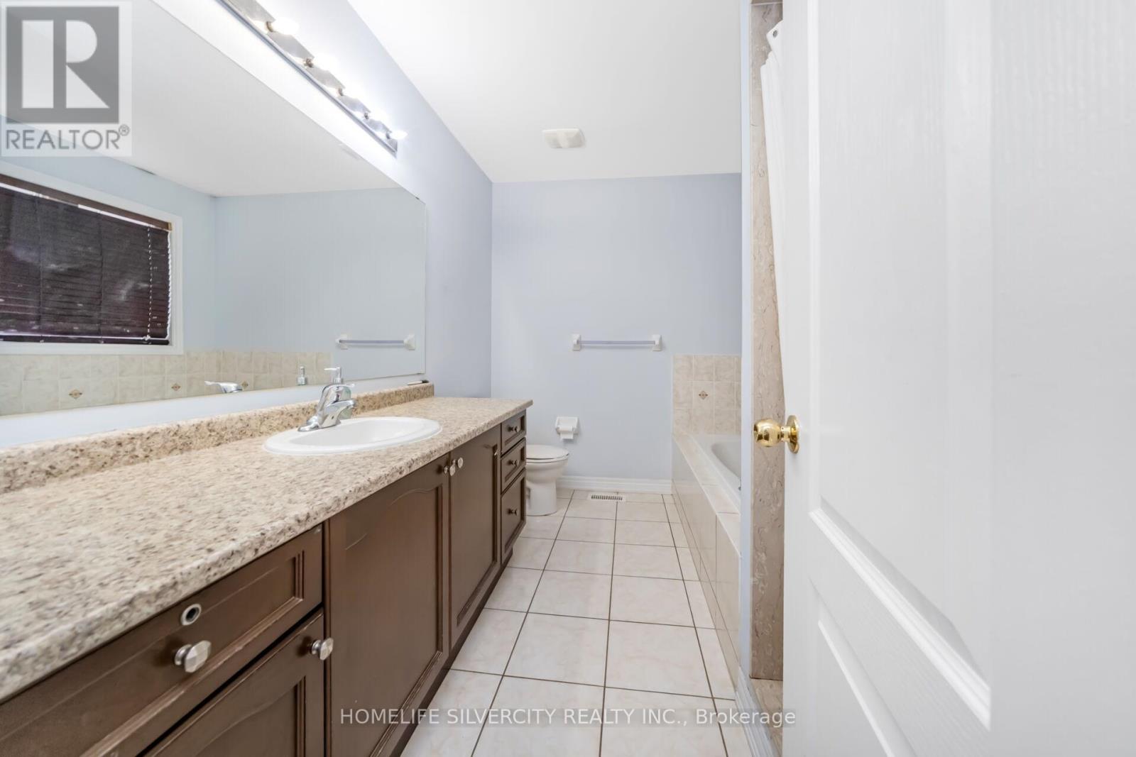 4 Fossil Street, Brampton, Ontario  L6P 3G6 - Photo 28 - W12915222