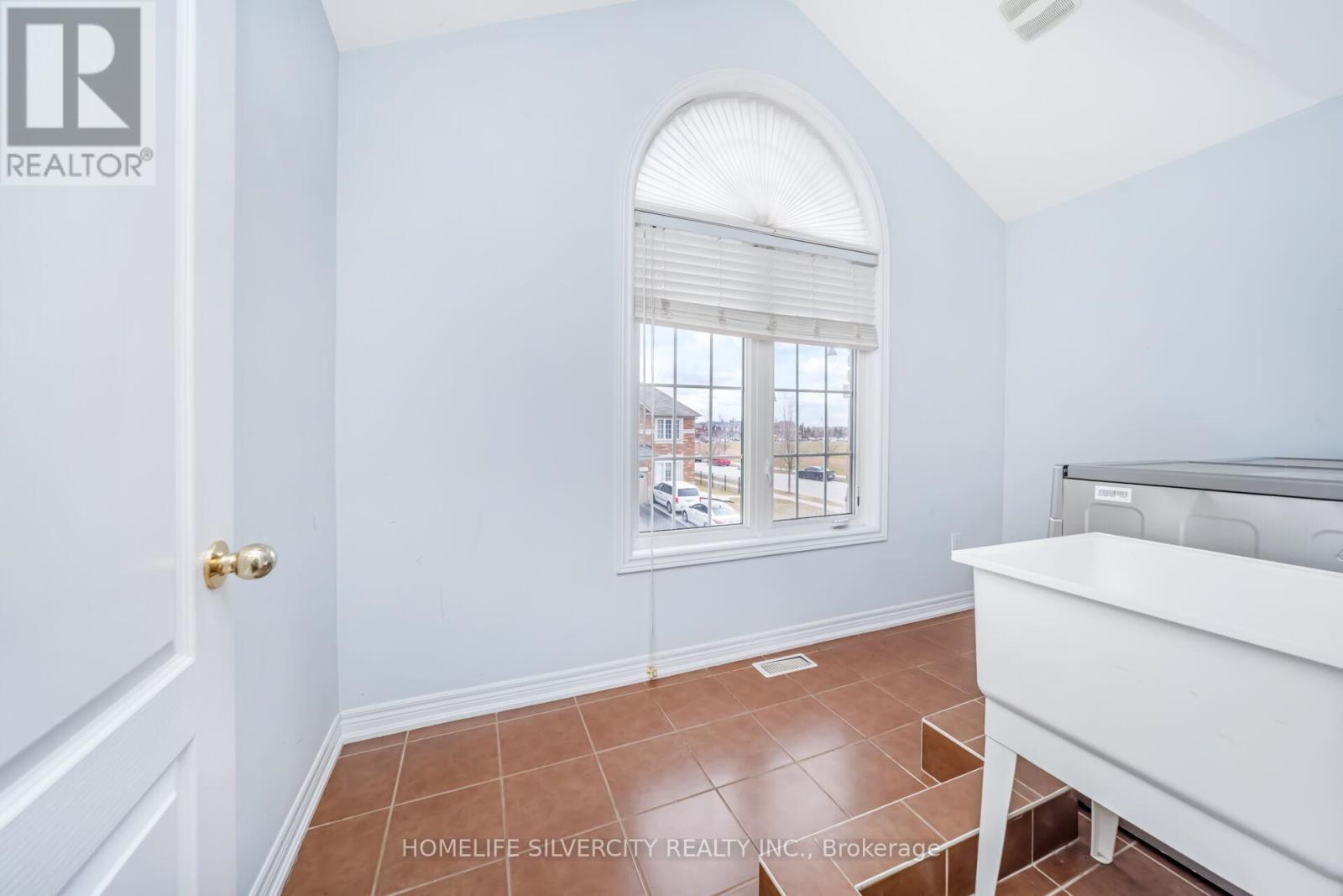 4 Fossil Street, Brampton, Ontario  L6P 3G6 - Photo 43 - W12915222