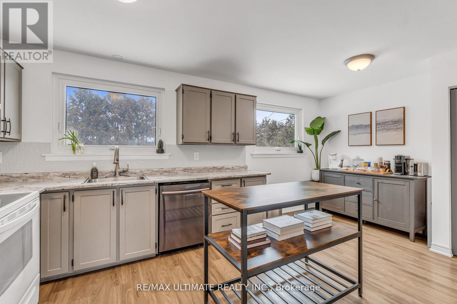 37 Banbury Court, Brampton, Ontario  L6T 1Y9 - Photo 13 - W12915232