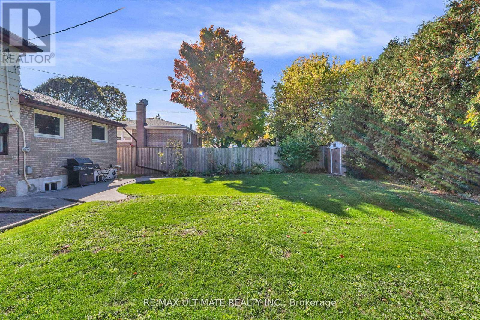 37 Banbury Court, Brampton, Ontario  L6T 1Y9 - Photo 40 - W12915232