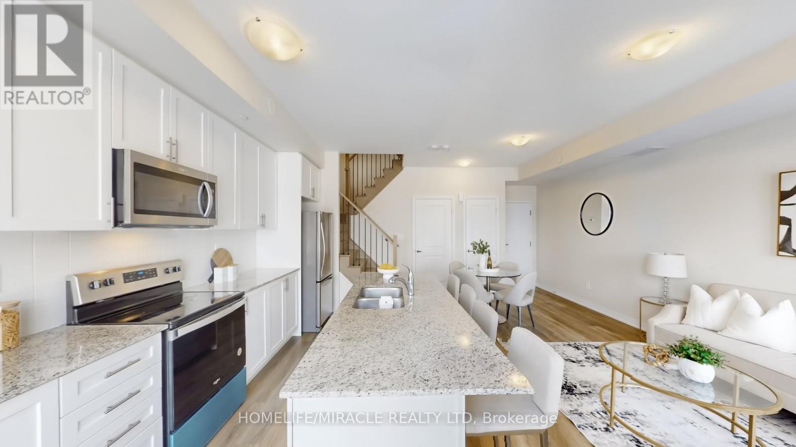 416 - 1577 Rose Way, Milton, Ontario  L9E 1N4 - Photo 2 - W12915286