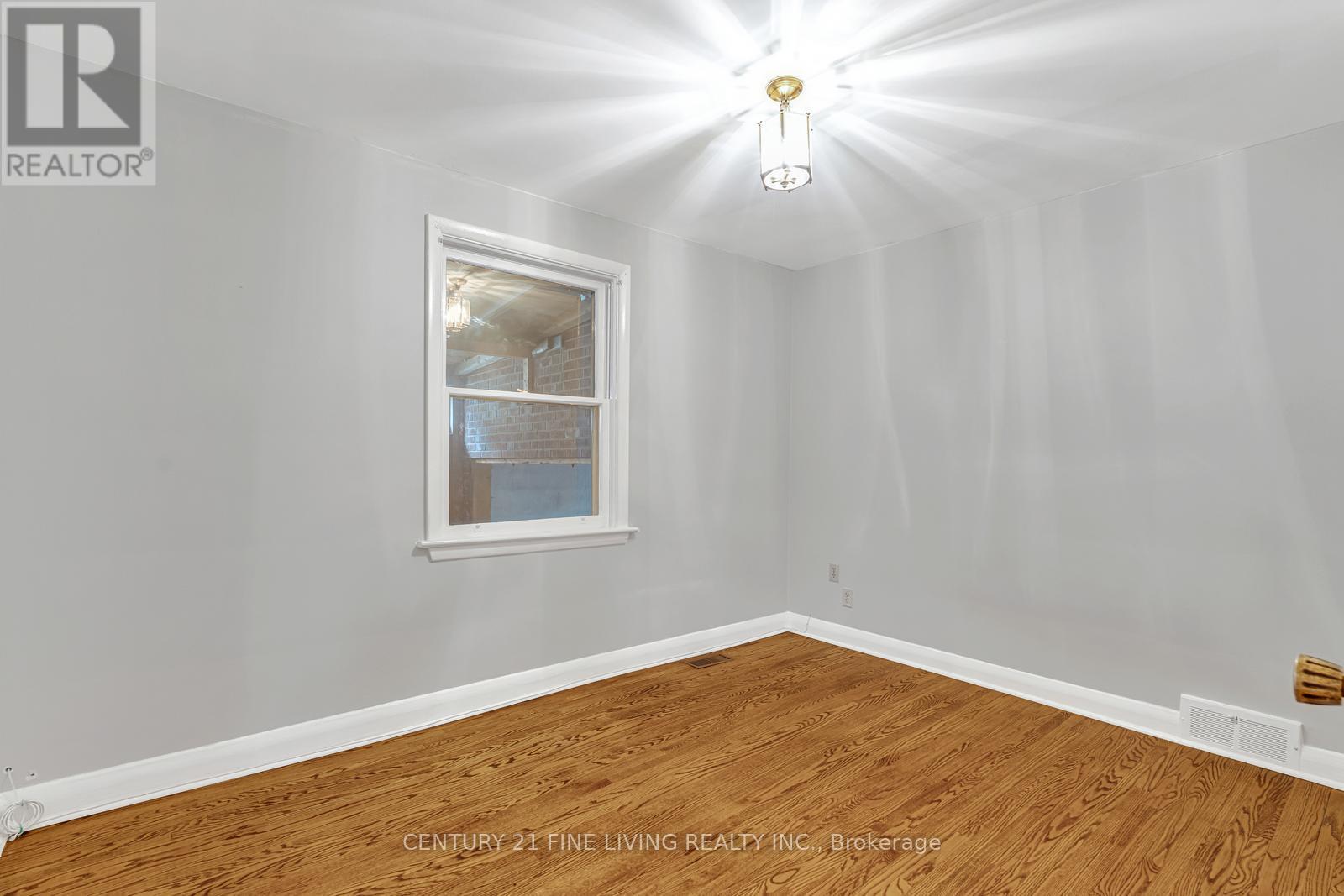 382 Hillmount Avenue, Toronto, Ontario  M6B 1Y8 - Photo 10 - W12915296