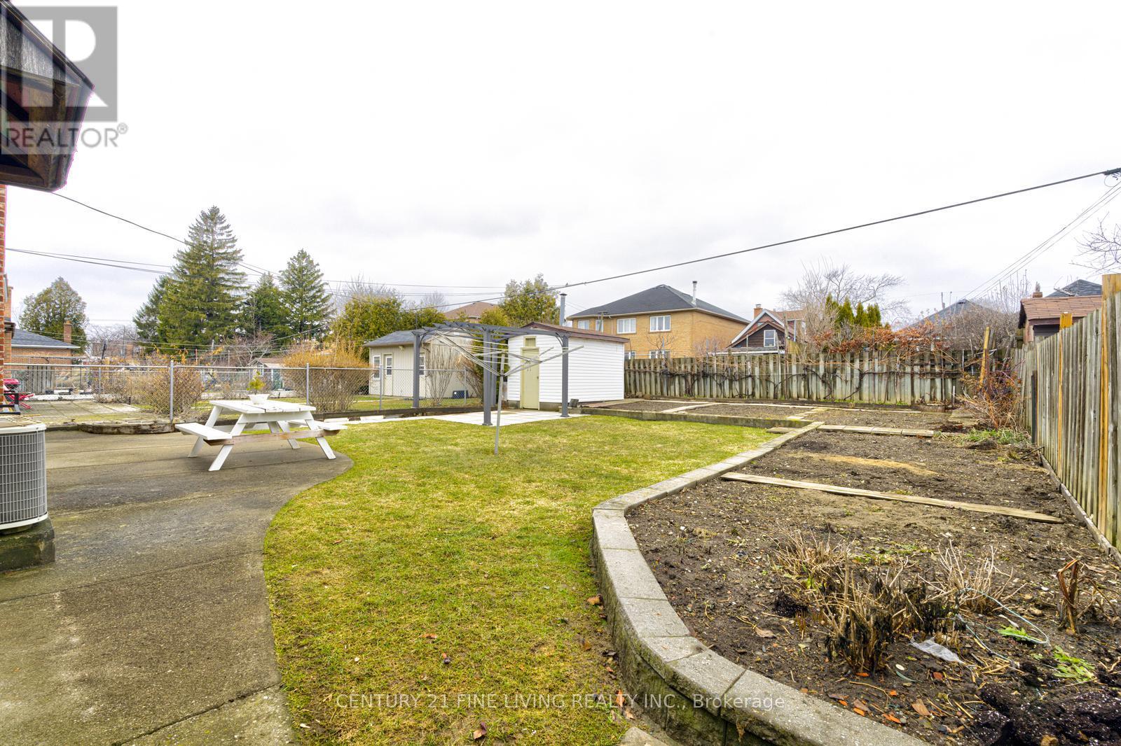 382 Hillmount Avenue, Toronto, Ontario  M6B 1Y8 - Photo 32 - W12915296