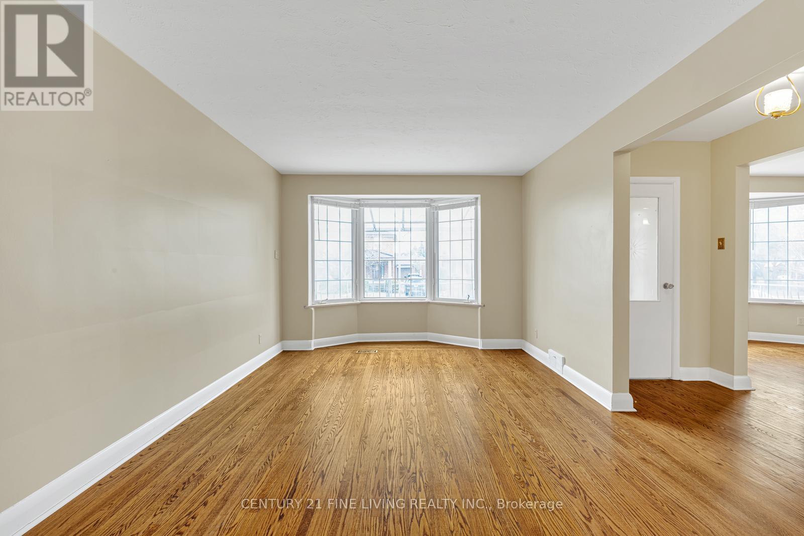 382 Hillmount Avenue, Toronto, Ontario  M6B 1Y8 - Photo 7 - W12915296